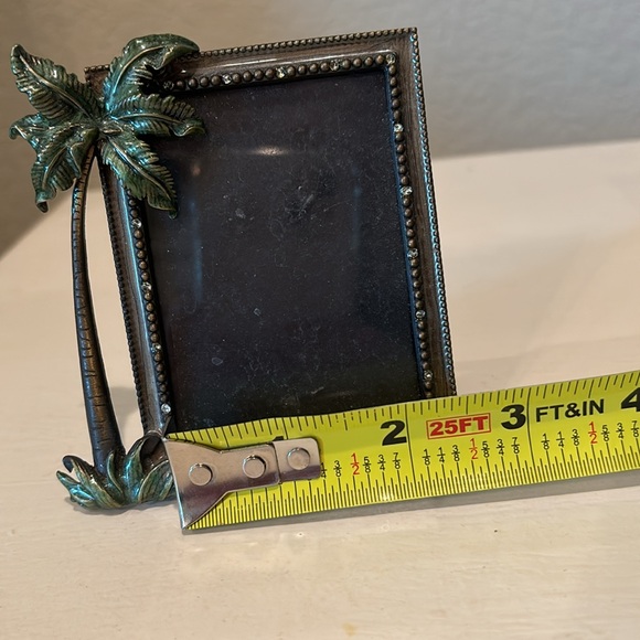 2 small picture frames - Picture 5 of 6